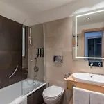 Hilton Garden Colosseum 4*