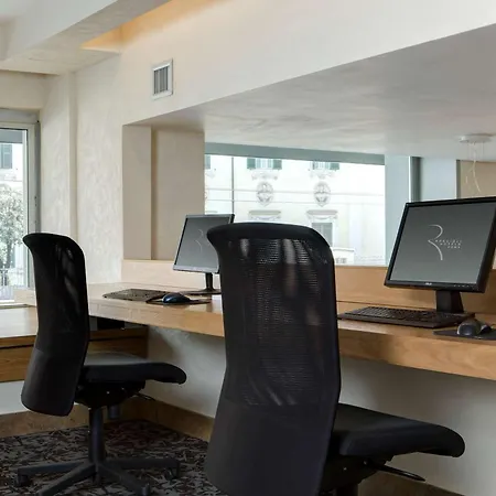 Ξενοδοχείο Hilton Garden Colosseum 4*