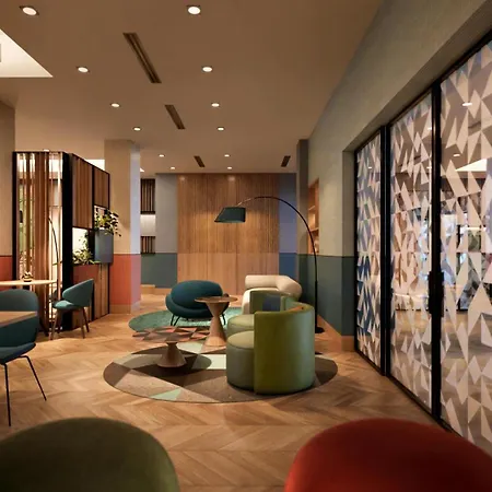 Hilton Garden Colosseum Hotel