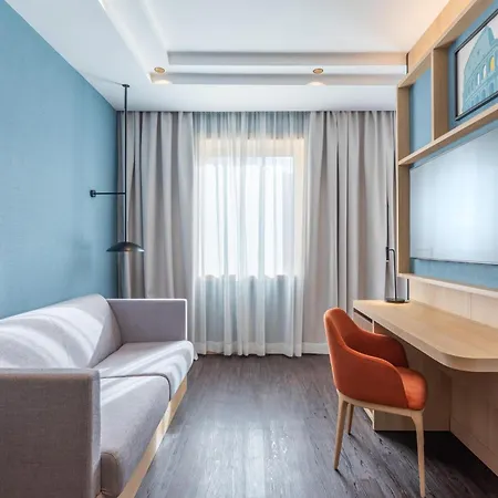 ホテル Hilton Garden Colosseum 4*