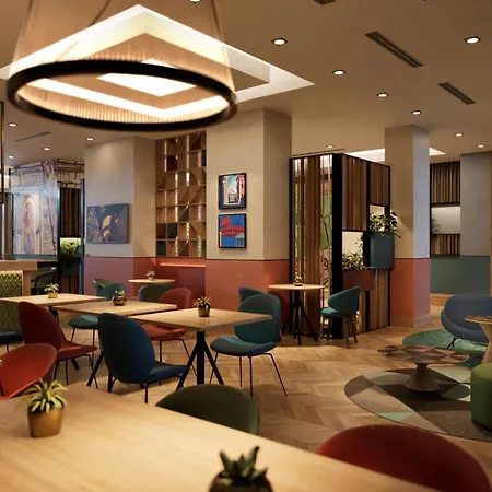 Hilton Garden Colosseum 4*