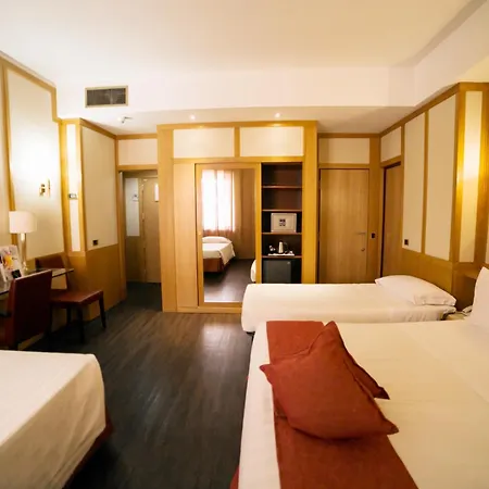 Hilton Garden Colosseum 4*