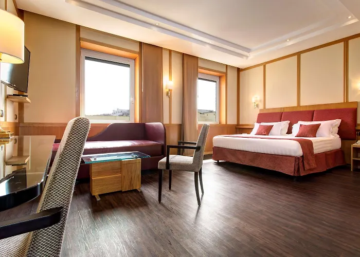 Hilton Garden Colosseum 酒店