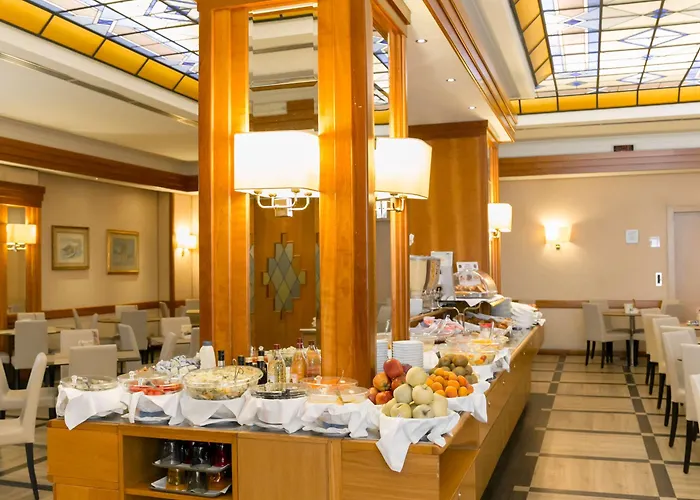 Hilton Garden Colosseum 酒店